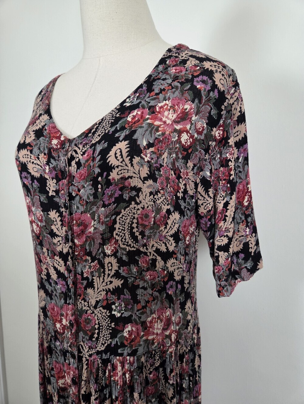 Vintage Floral Rayon Midi Dress Button Up Relaxed Fit Size Medium Boho (r) - Picture 4 of 12